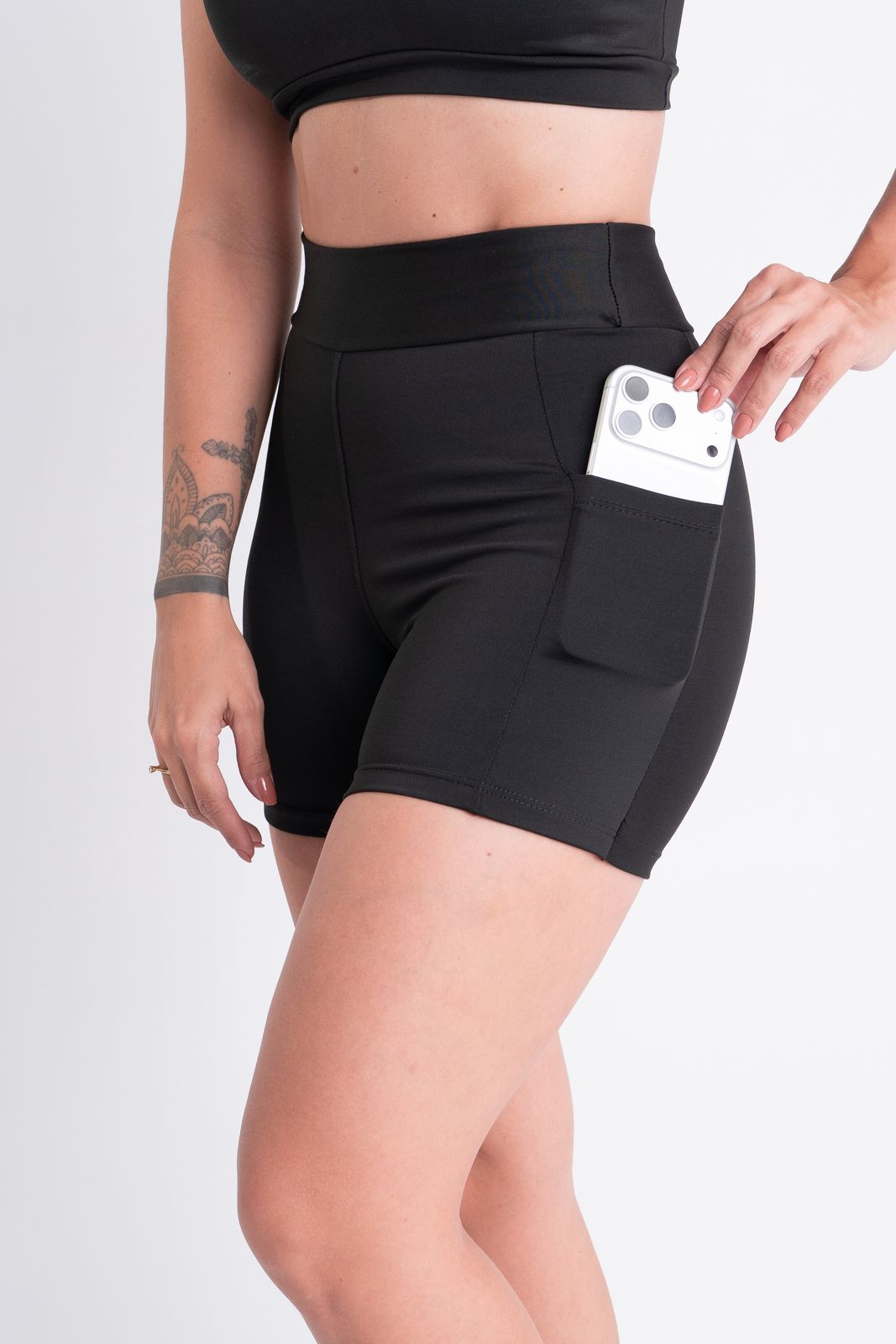 Kit 2 Conjuntos Top + Short · Preto